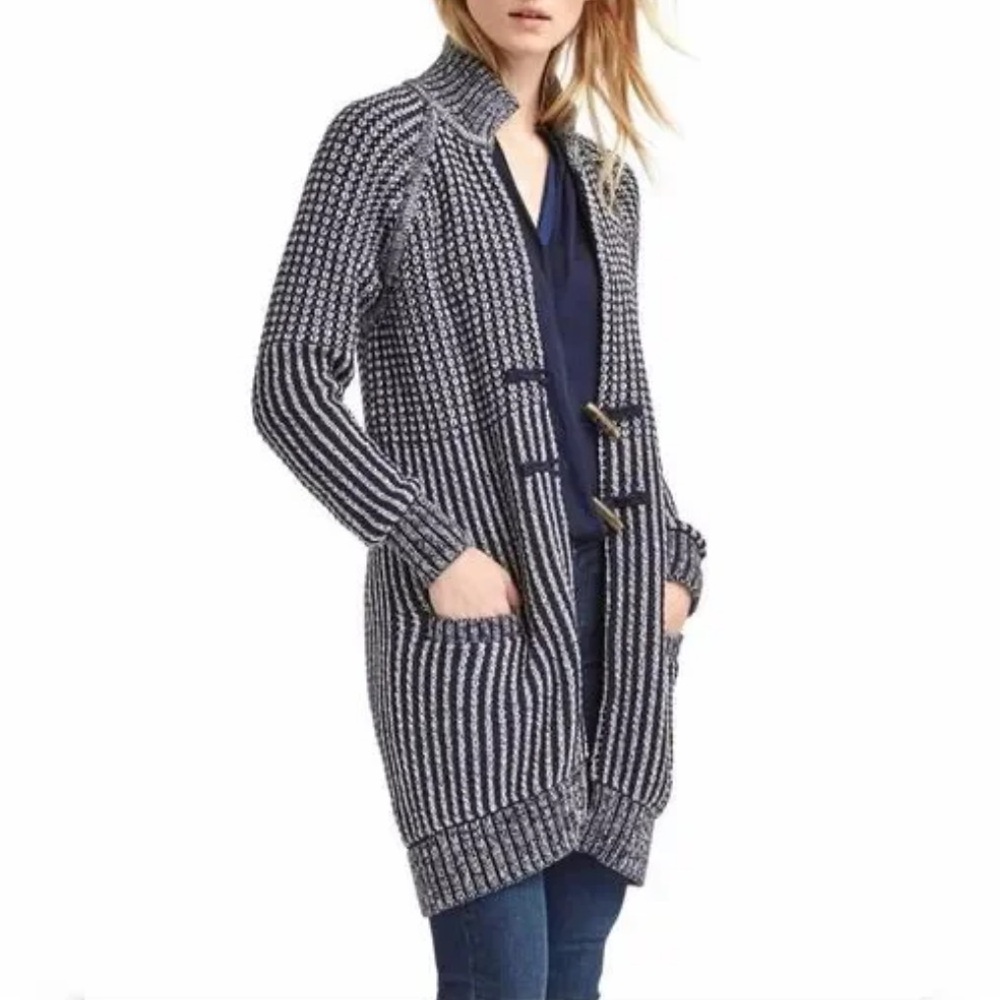 Gap women’s long cardigan. Size small.